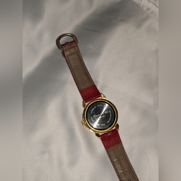 Vintage 1990 Guess Inc watch - Picture 6 of 16